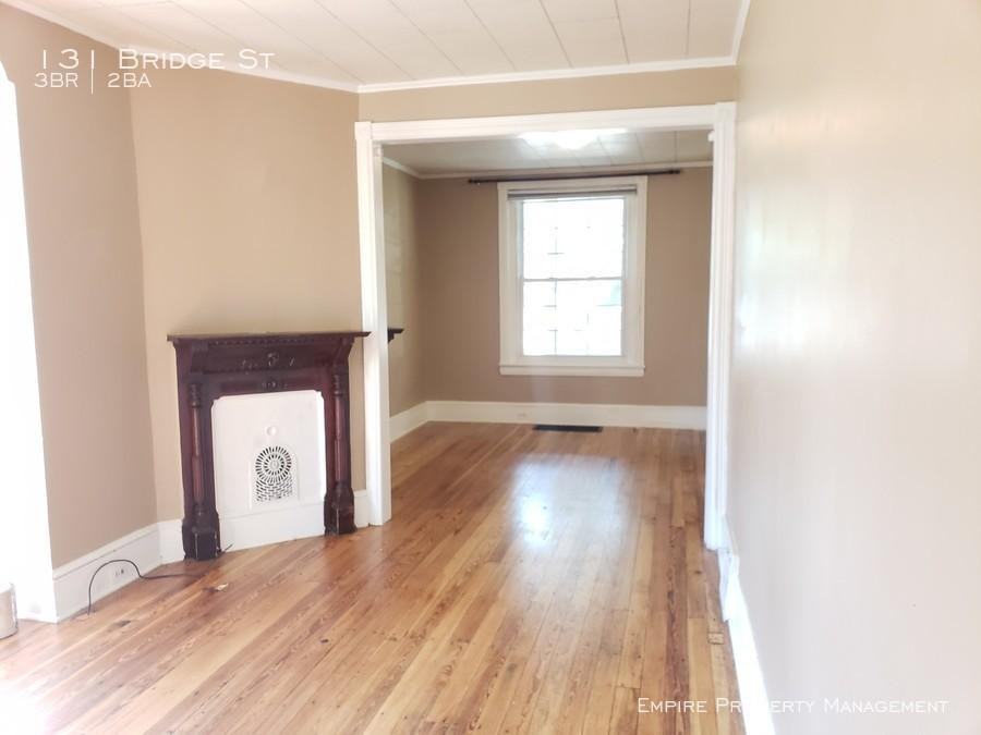 131 Bridge St - Photo 2 of 38