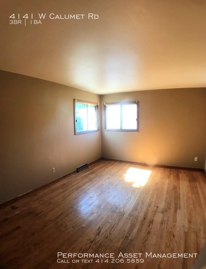 4141 W Calumet Rd - Photo 2 of 9