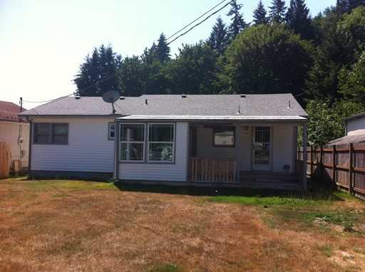 408 Columbia Rd - Photo 2 of 12