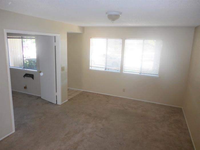 1109 Polynesia Dr - Photo 2 of 18