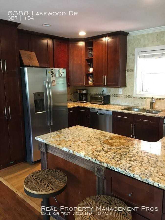 6388 Lakewood Dr - Photo 3 of 17