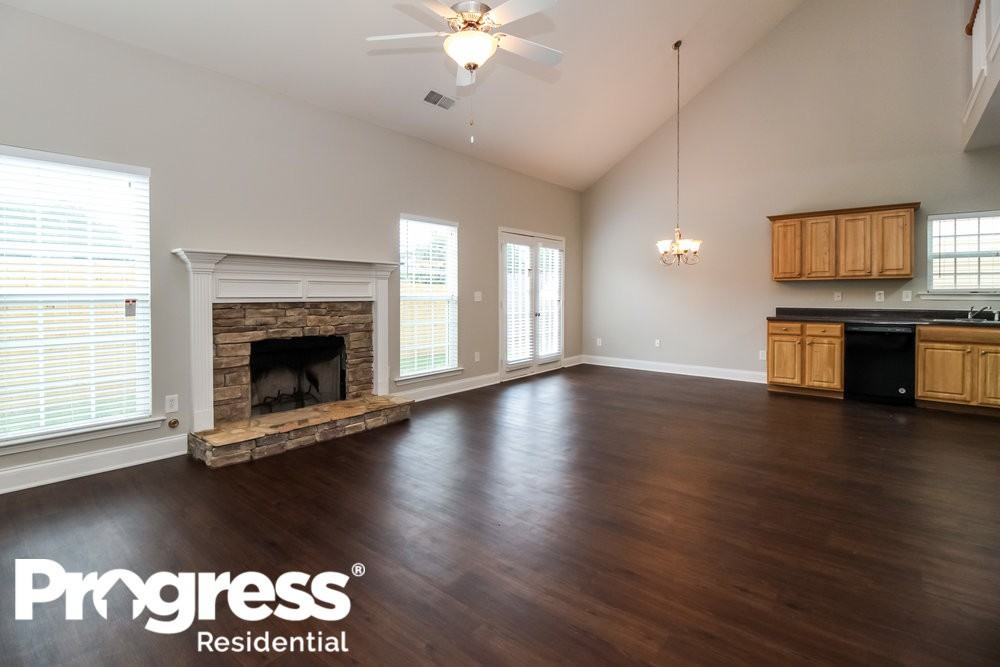 112 Cessna Dr - Photo 3 of 22