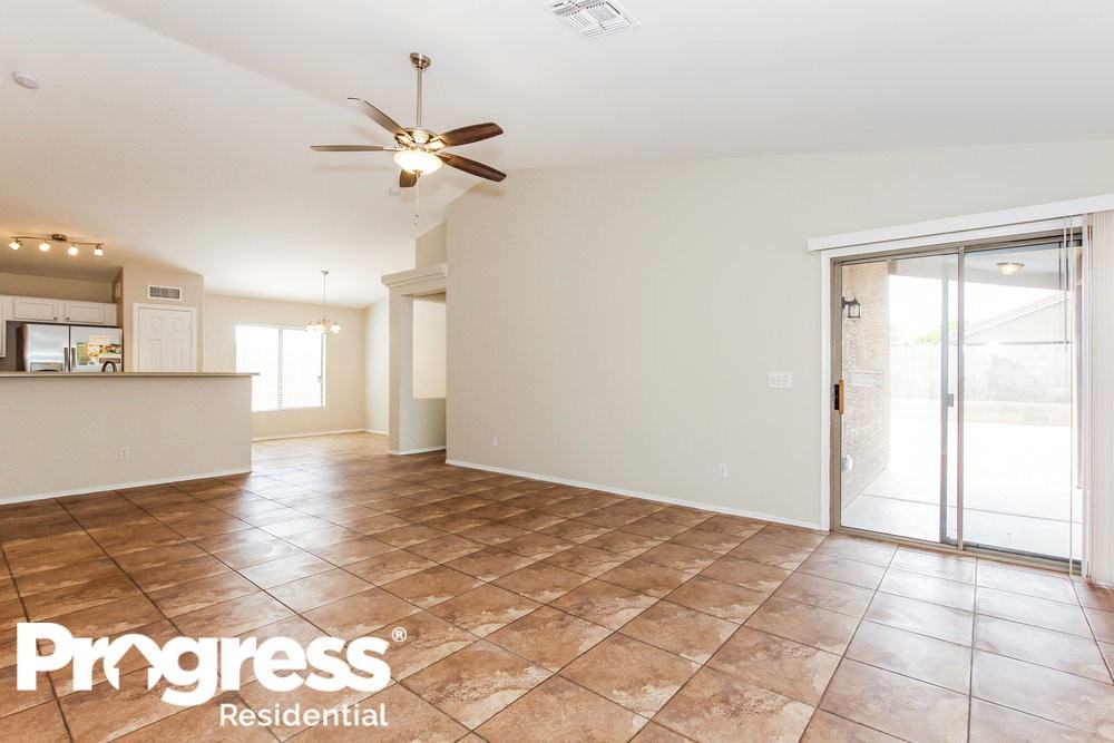 12918 W Redfield Rd - Photo 3 of 20