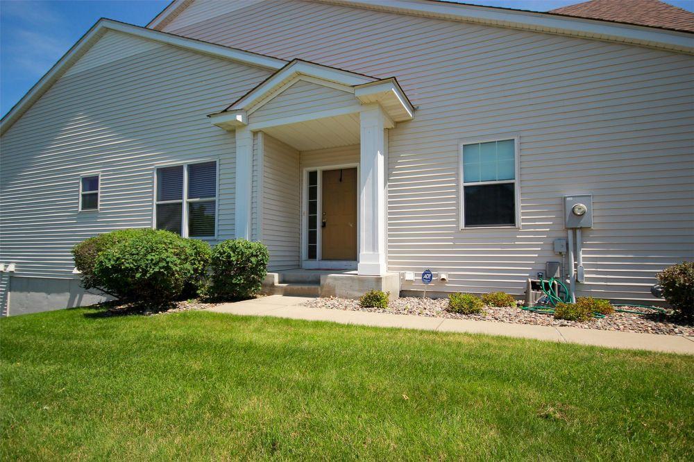 2322 Beech St W - Photo 2 of 41