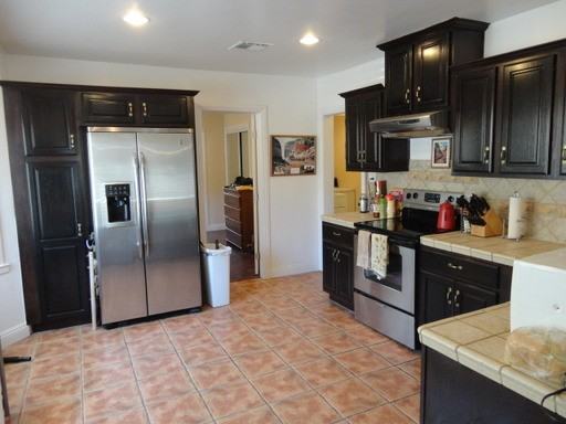 14743 Sierra Hwy - Photo 2 of 9