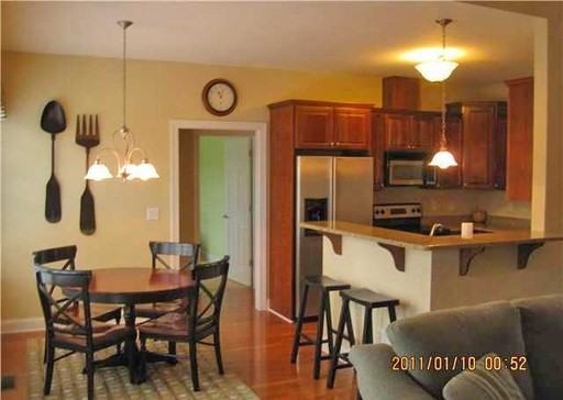 40 E Hackberry Ln - Photo 3 of 18