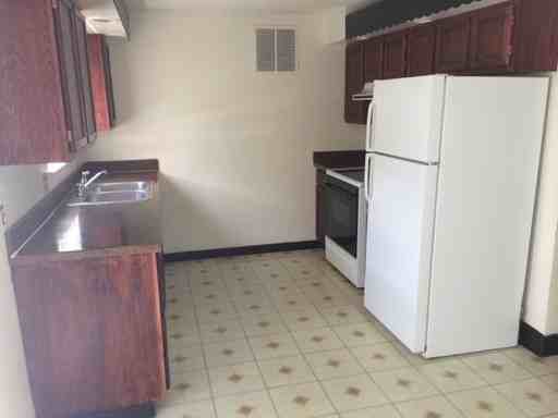 548 E 600 S - Photo 2 of 11