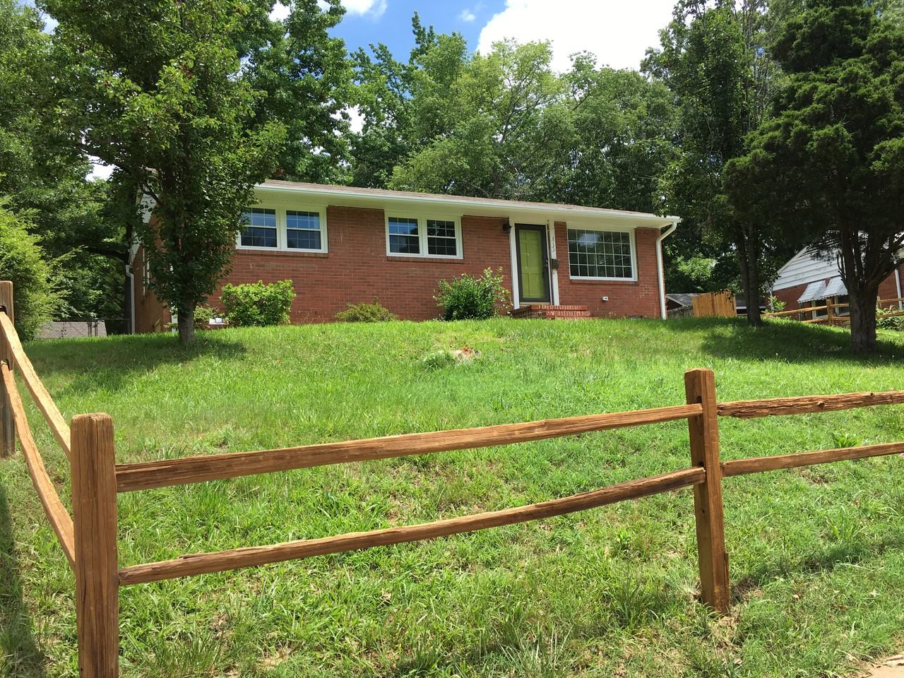 3133 Barringer Drive - Photo 2 of 16