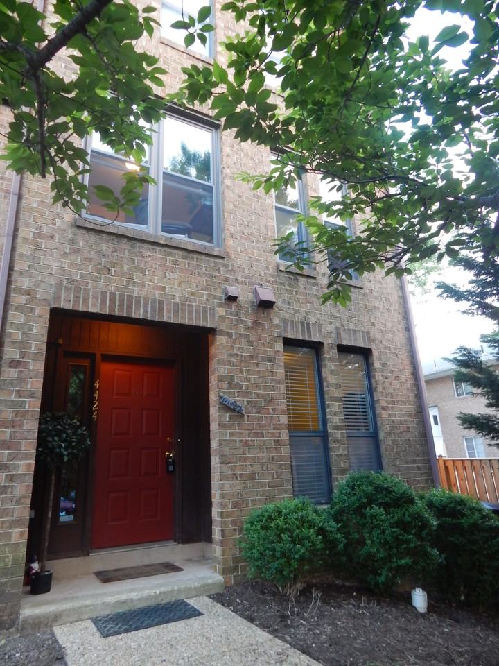 4424 7th St N - Photo 2 of 24