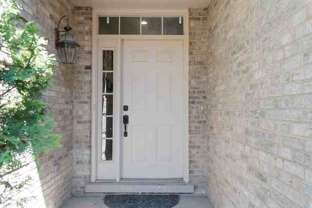 524 Bridgestone - Photo 2 of 44