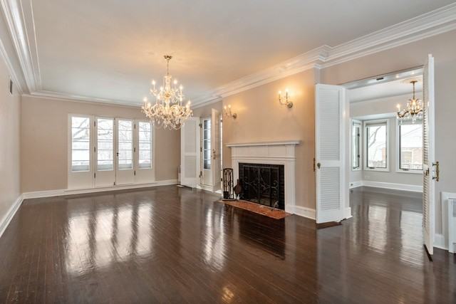 2038 Vardon Ln - Photo 2 of 19