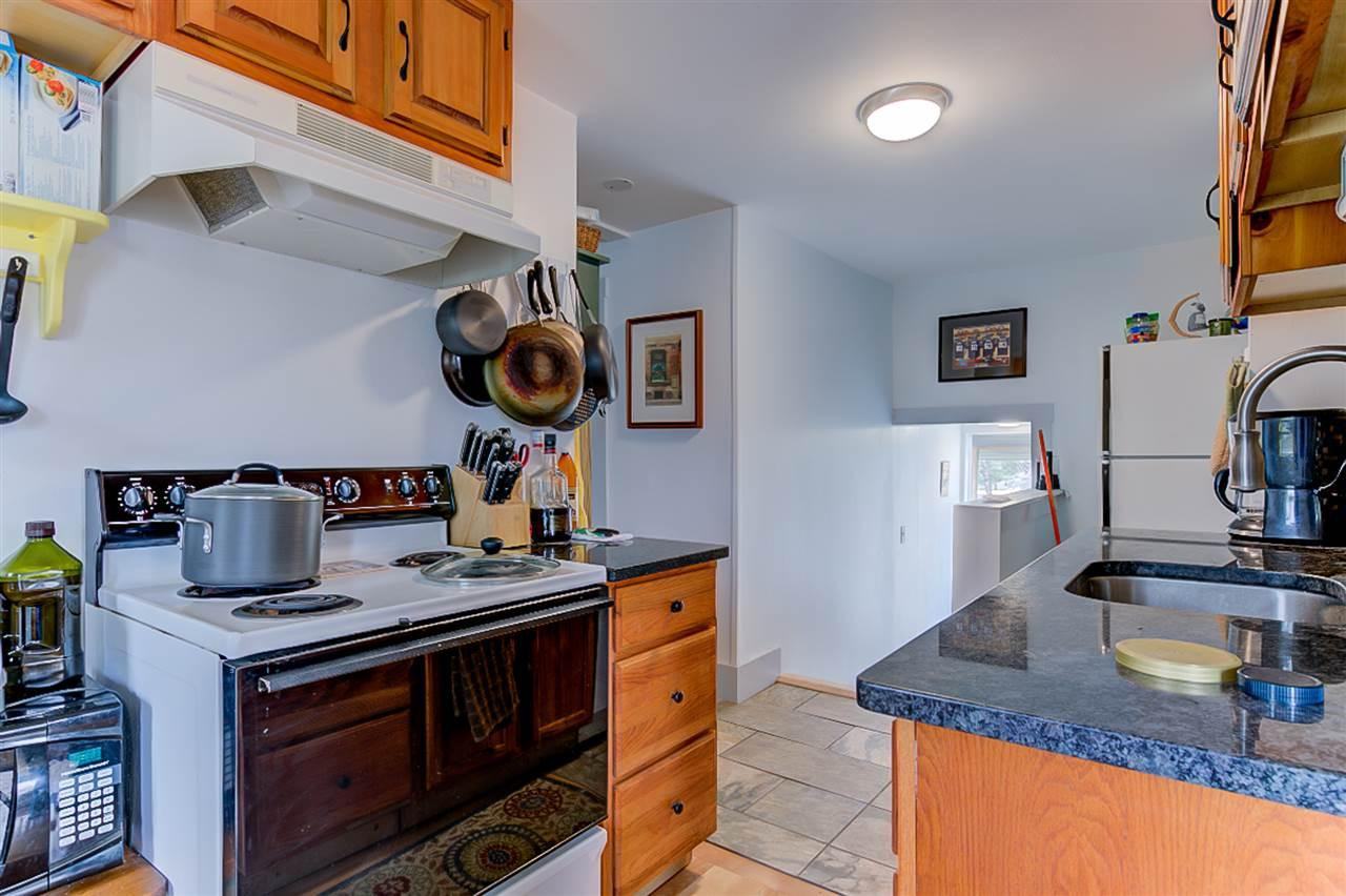 91 Seavey St - Photo 3 of 19