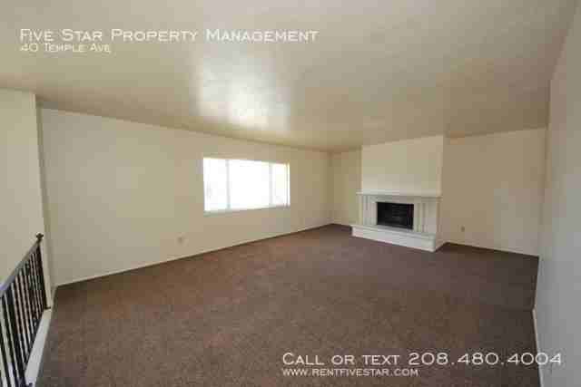 40 Temple Ave - Photo 2 of 12