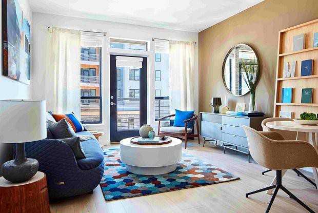 333 Victory Rd - Photo 2 of 9