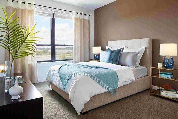 333 Victory Rd - Photo 3 of 9