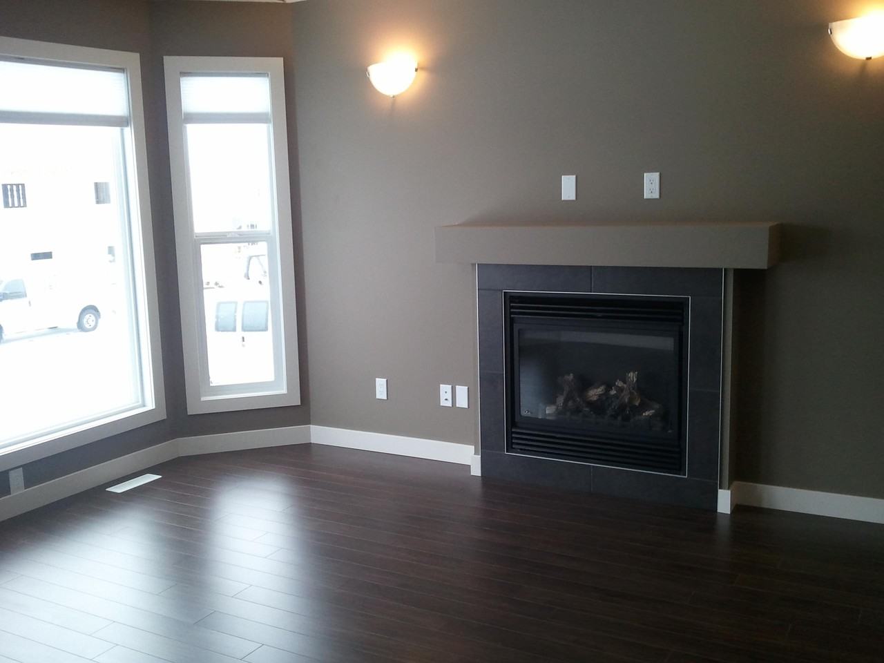 7414 115a St - Photo 3 of 9