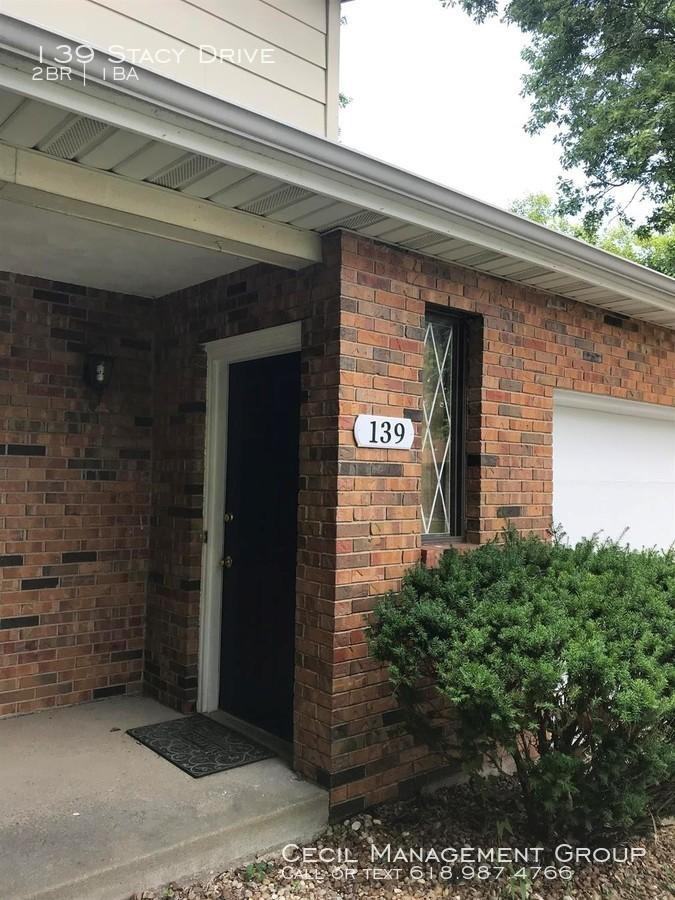 139 Stacy Dr - Photo 2 of 14