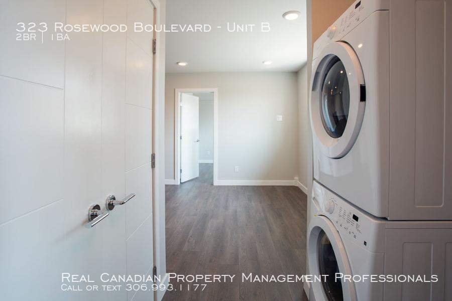 323 Rosewood Boulevard West - Photo 2 of 4