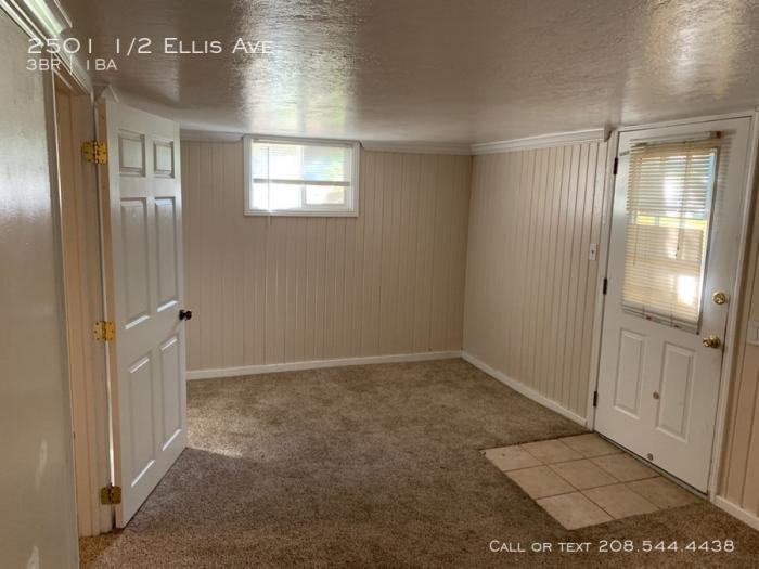 2501 Ellis Ave - Photo 3 of 9