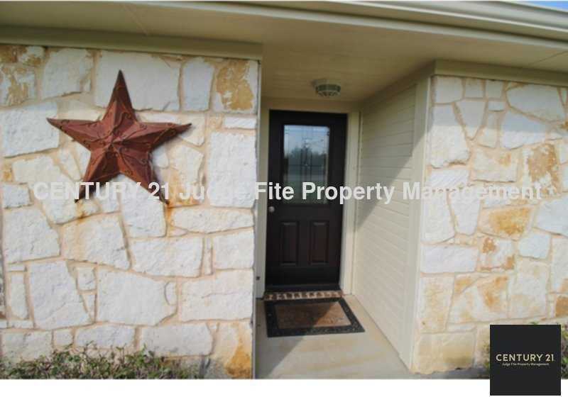 730 Highland Ave - Photo 2 of 10