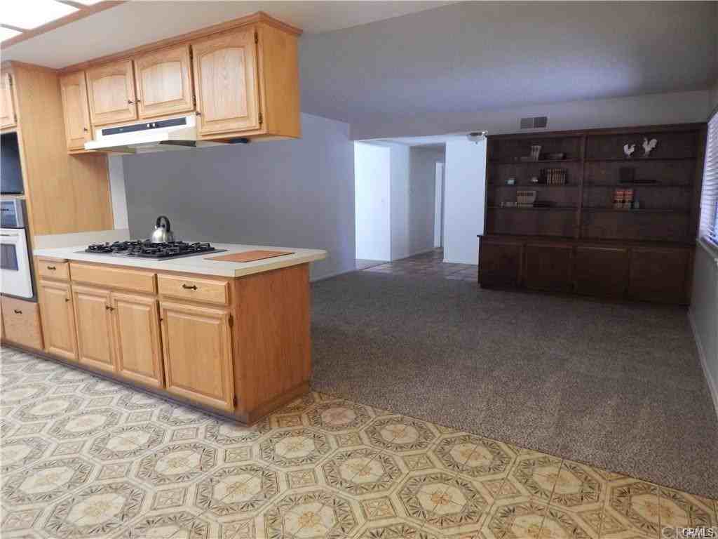 5695 Blythe Ave - Photo 2 of 7