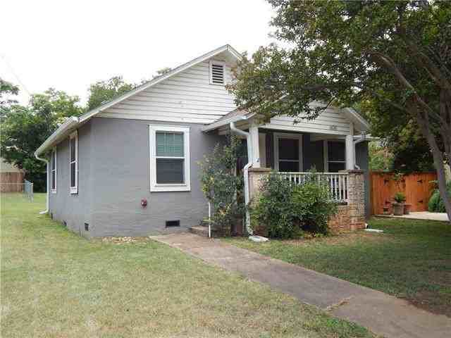 606 S Myrtle St - Photo 3 of 24