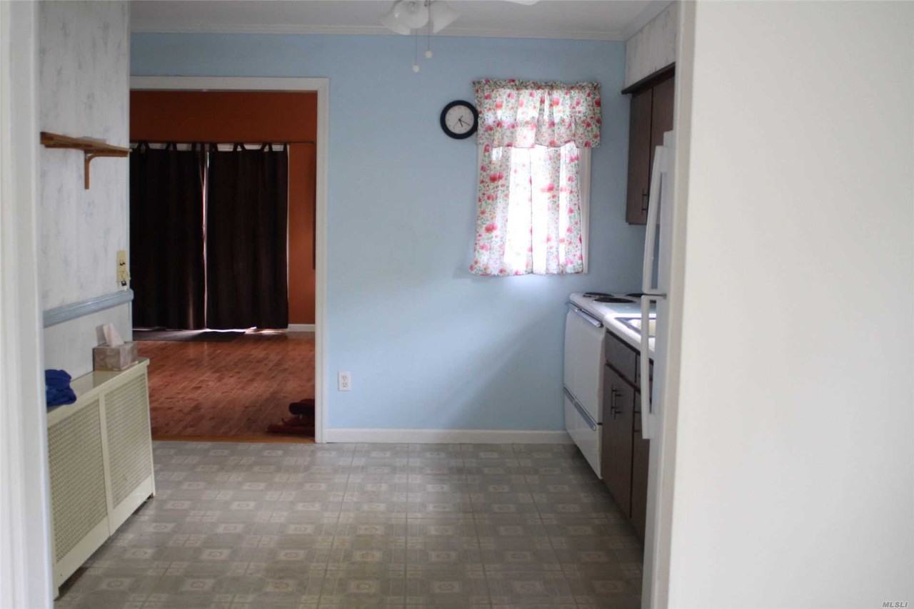 49 Third Ave - Photo 2 of 7