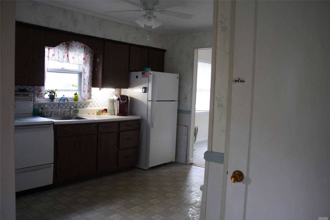 49 Third Ave - Photo 3 of 7