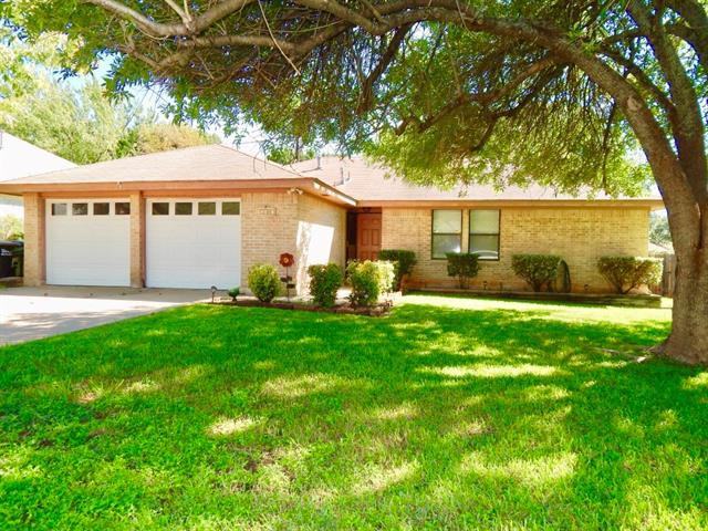 210 Rockmoor Dr - Photo 3 of 39