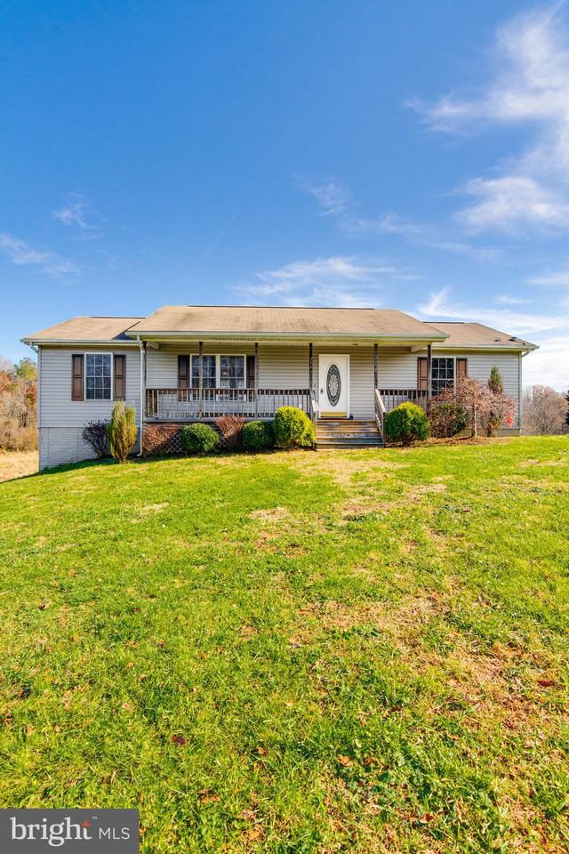 7541 Eggbornsville Rd - Photo 2 of 41