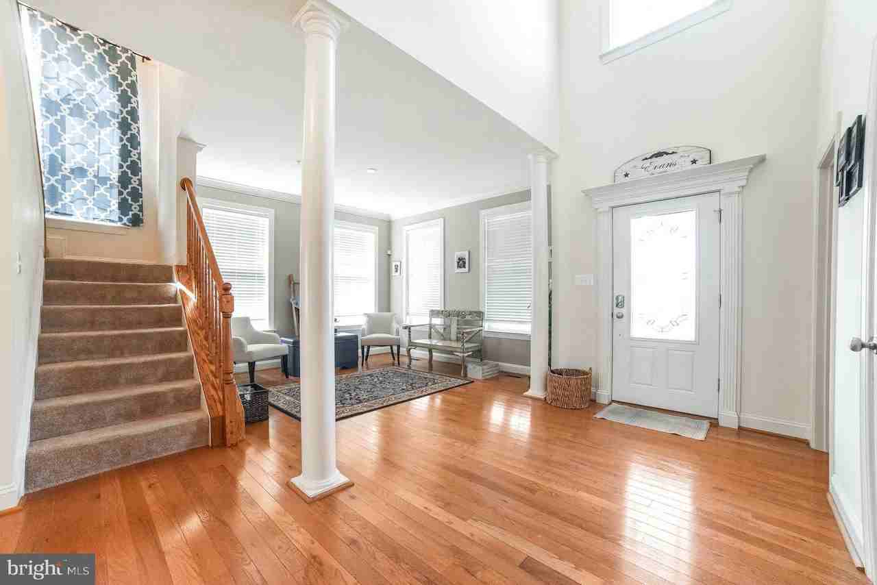 24472 Broad Creek Dr - Photo 2 of 40