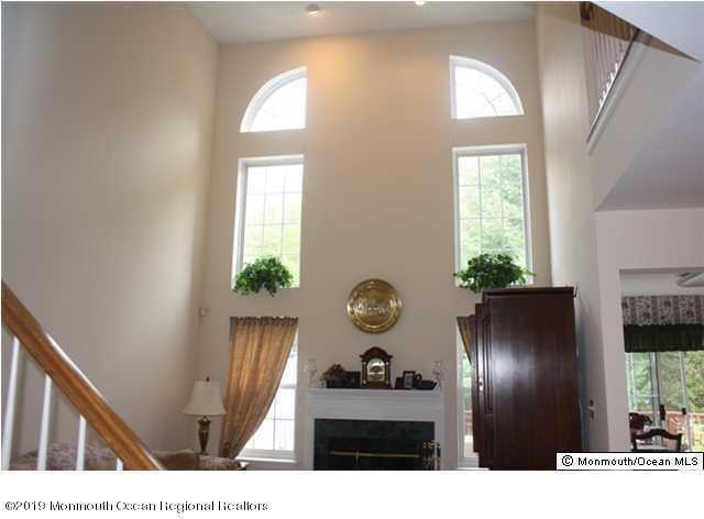 13 Beacon Court - Photo 2 of 12