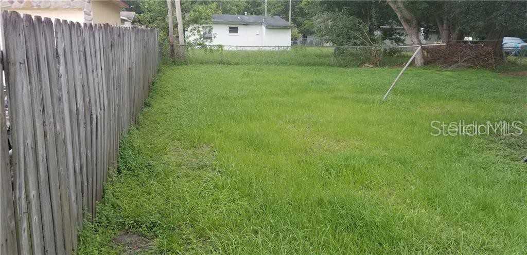 1516 Guinyard Way - Photo 3 of 10