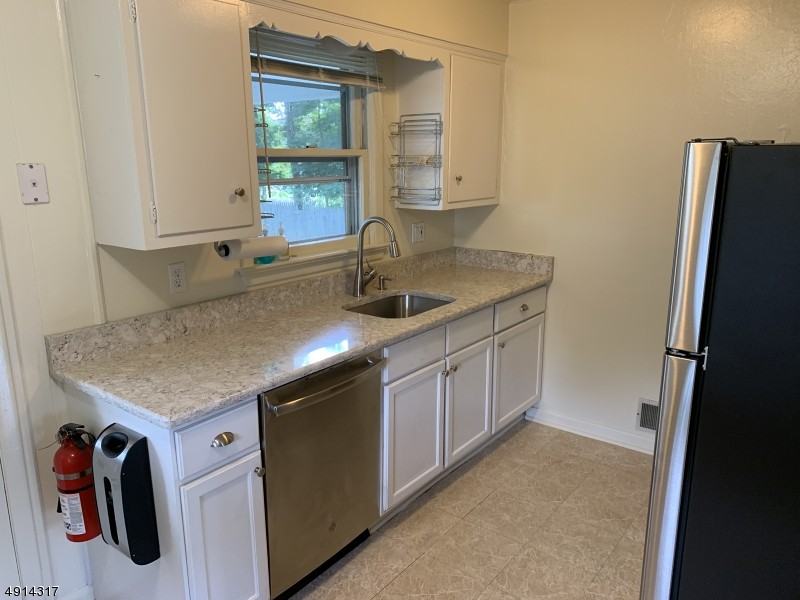 534 Central Ave - Photo 2 of 11