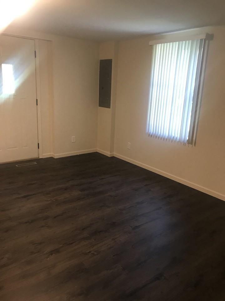 12514 100 E - Photo 2 of 10