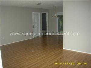 315 Somerset Ave - Photo 3 of 13