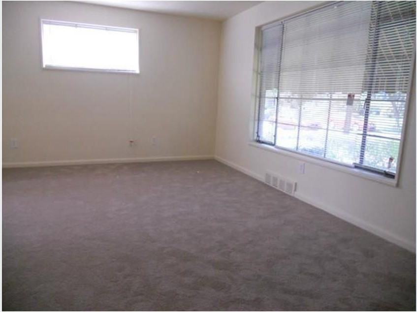 108 Eastern Ave - Photo 3 of 11