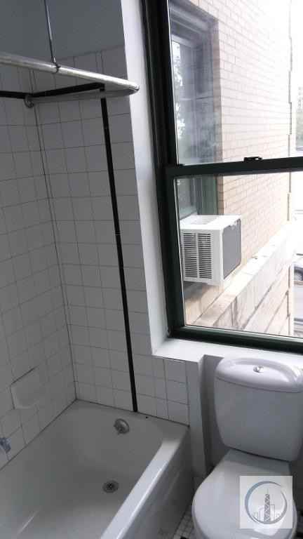 E 79th St #2M - Photo 5 of 7