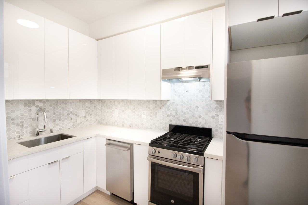 1106 Bush Street #207