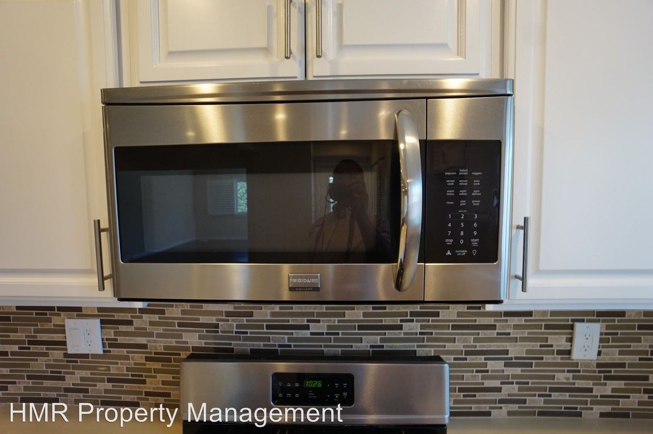 11643 Tidwell Ave - Photo 3 of 25