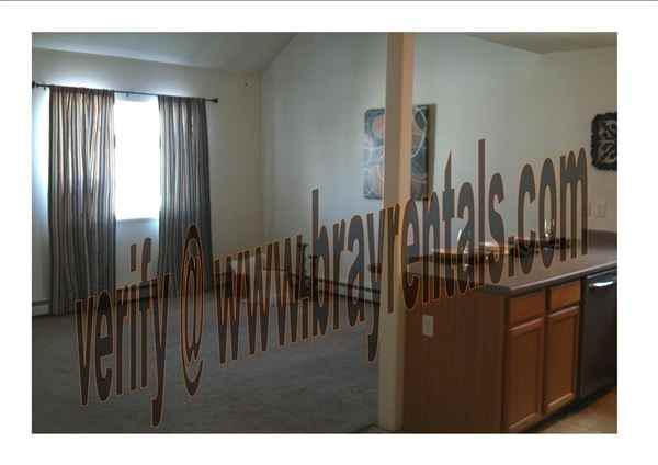 481 David Ct - Photo 2 of 7