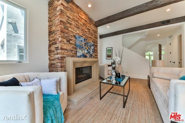 124 Reef Mall - Photo 3 of 10