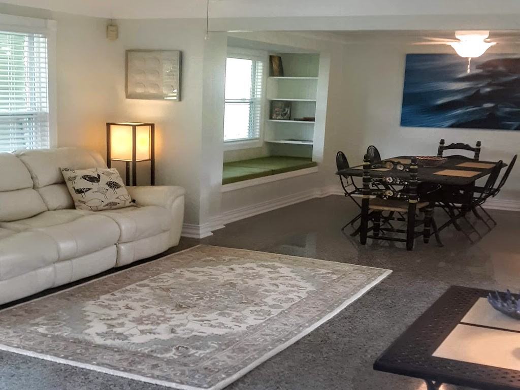 7100 Burlington Ave N - Photo 2 of 42