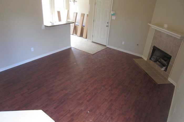 7405 Brentlawn Dr - Photo 2 of 8