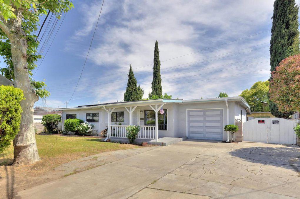 68 Gebhart Ave - Photo 3 of 18