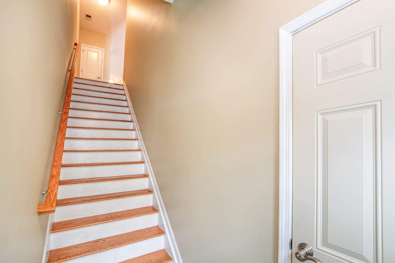 104 River Place - Photo 2 of 22