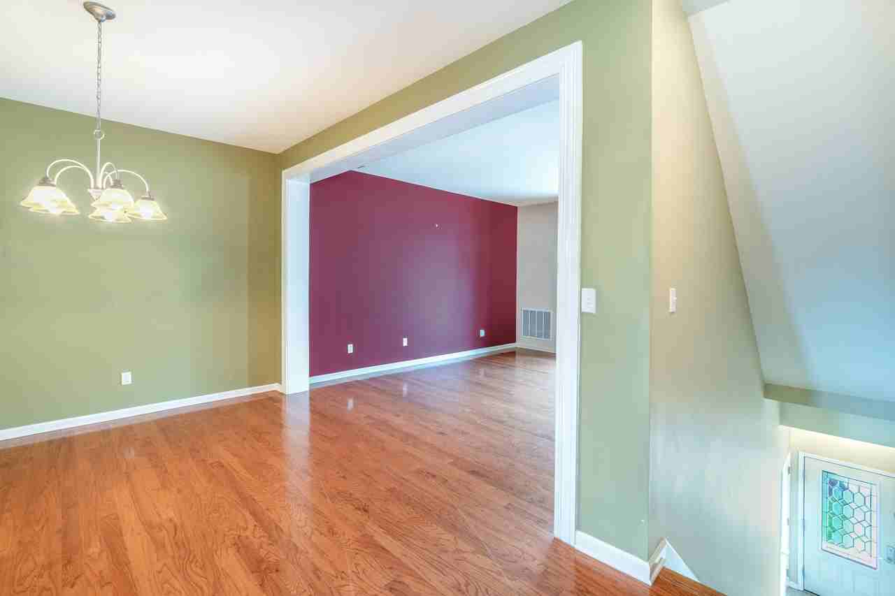 104 River Place - Photo 3 of 22