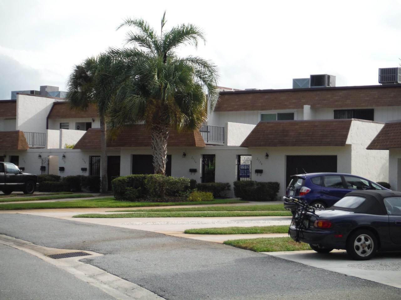 2728 Demaret Dr - Photo 2 of 28