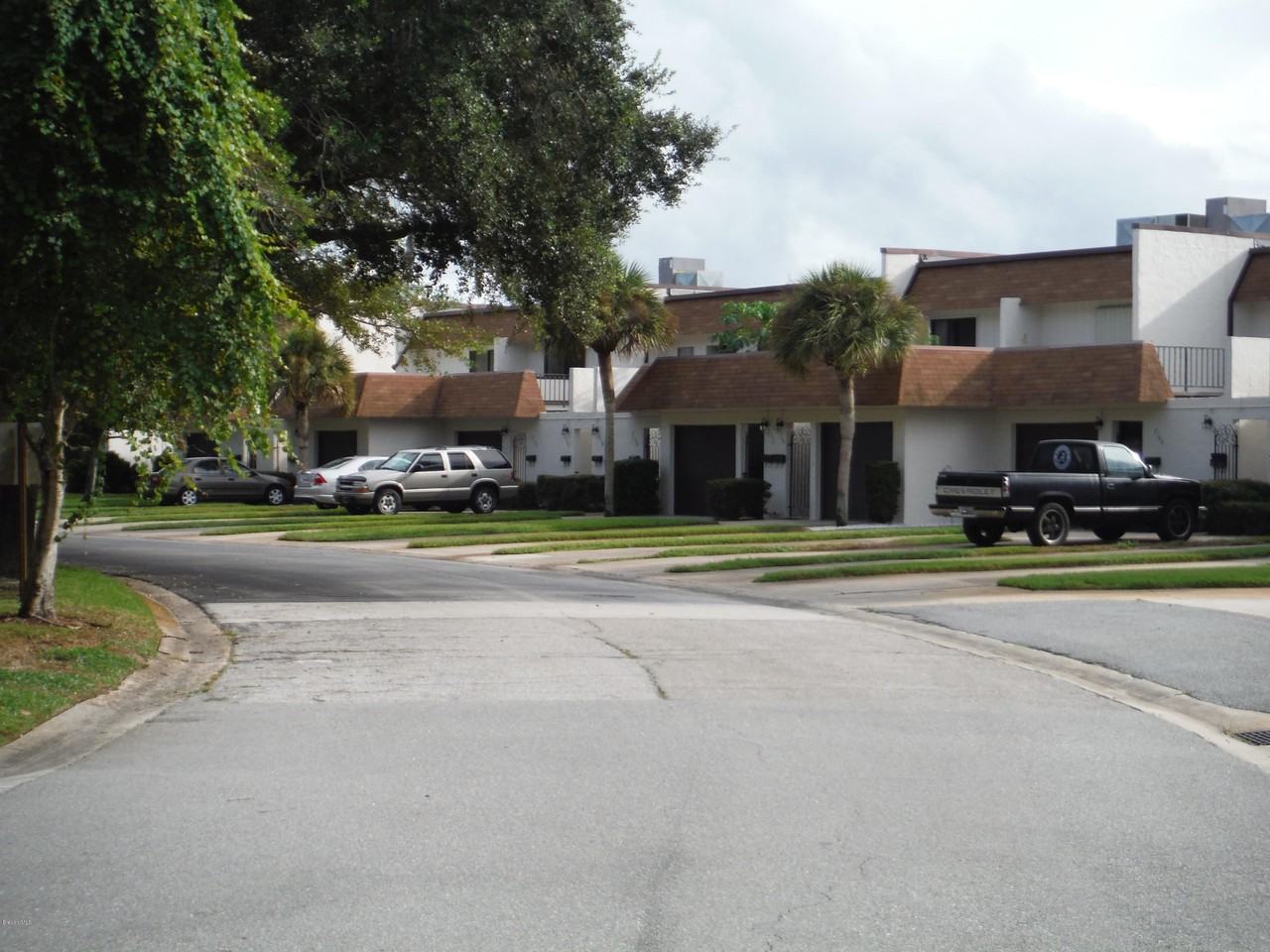 2728 Demaret Dr - Photo 3 of 28