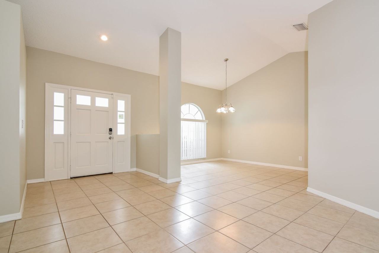 2424 Cedarcrest Pl - Photo 3 of 20